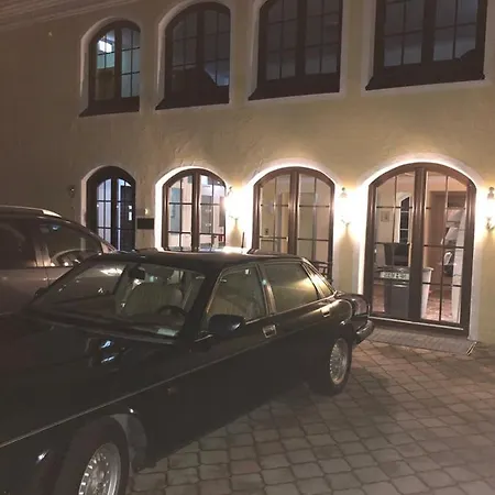 Historisch Mobliertes Schlossappartment 公寓 基尔夏姆
