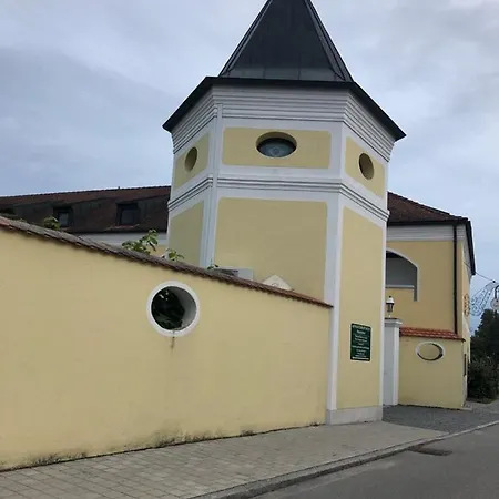 Historisch Mobliertes Schlossappartment * 基尔夏姆