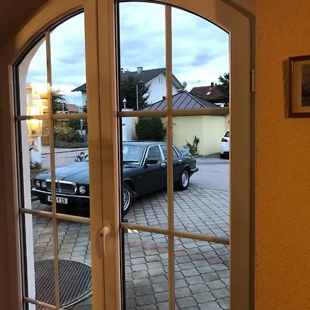 Historisch Mobliertes Schlossappartment * 基尔夏姆